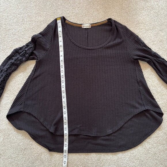 Altar'd State Black Long Sleeve Waffle Knit Flowy top with Crochet Detail Size S - Picture 6 of 9